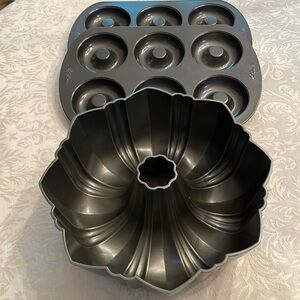 One Wilton Bundt and Two Donut Cake Tins Bundle